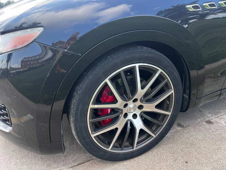 2017 Maserati Levante - Image 16 of 23