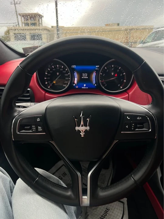 2017 Maserati Levante - Image 5 of 9