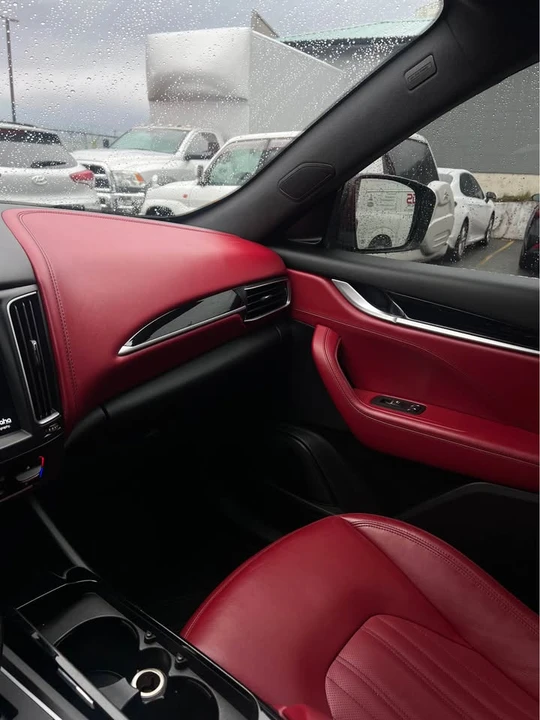2017 Maserati Levante - Image 6 of 9