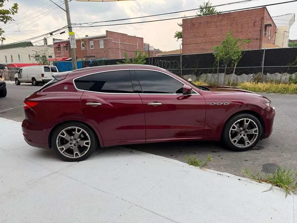 2017 Maserati Levante - Image 6 of 18