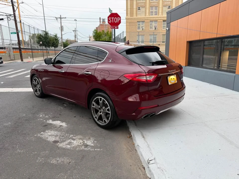2017 Maserati Levante - Image 5 of 18