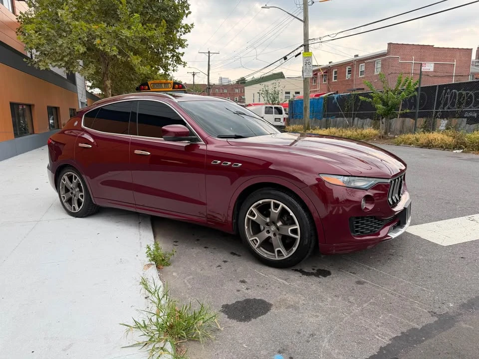 2017 Maserati Levante - Image 2 of 18