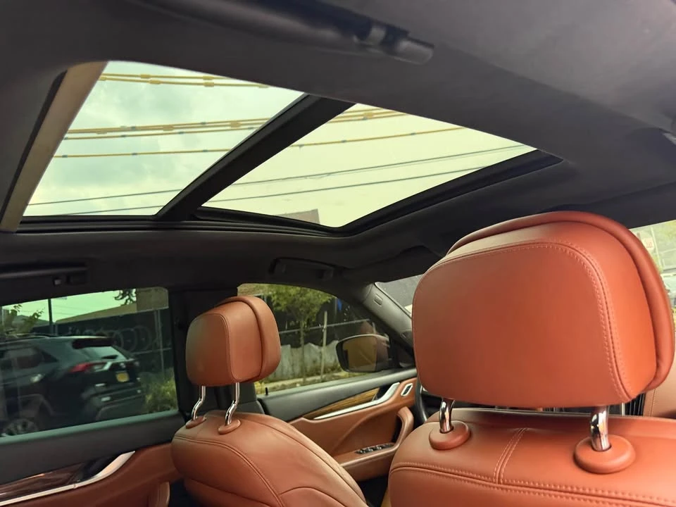 2017 Maserati Levante - Image 17 of 18