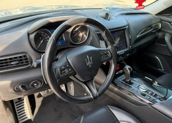 2017 Maserati Levante - Image 7 of 12