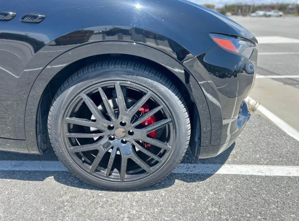 2017 Maserati Levante - Image 3 of 9