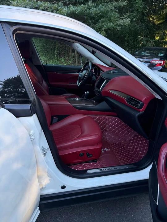 2017 Maserati Levante - Image 11 of 12