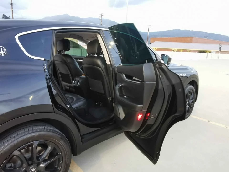 2017 Maserati Levante - Image 5 of 6