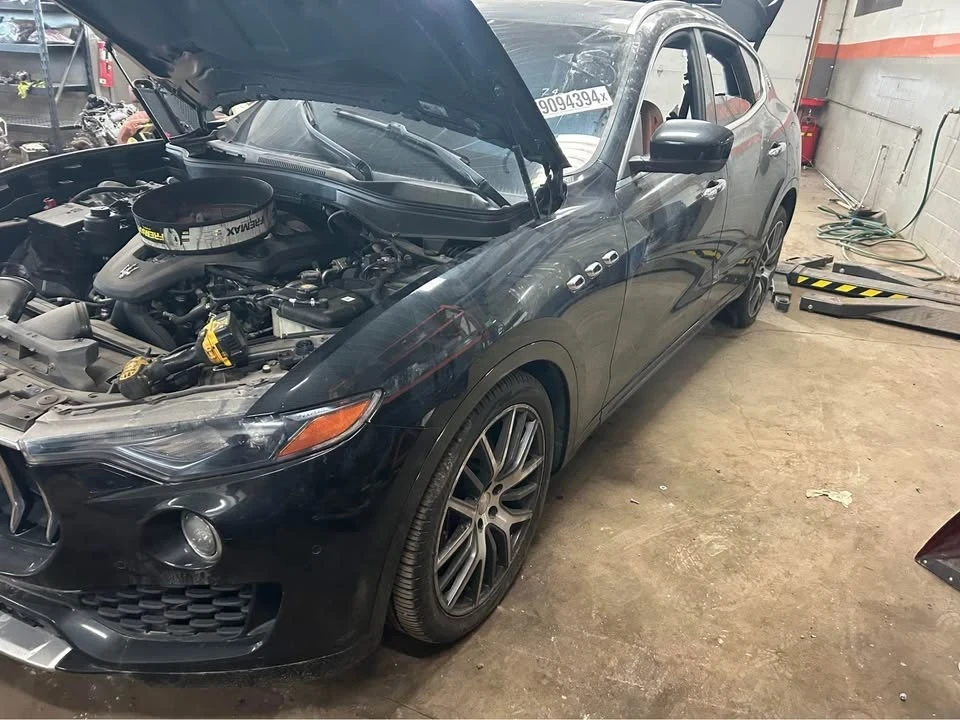 2017 Maserati Levante - Image 2 of 3