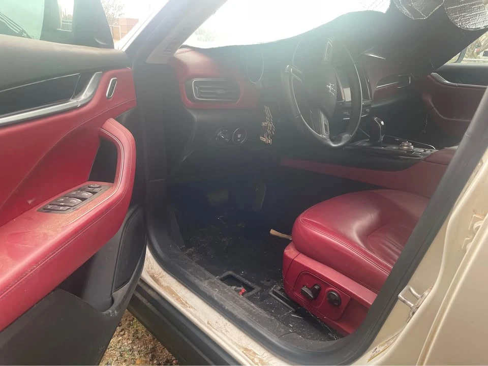 2017 Maserati Levante - Image 2 of 9