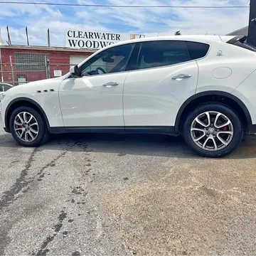 2017 Maserati Levante Levante