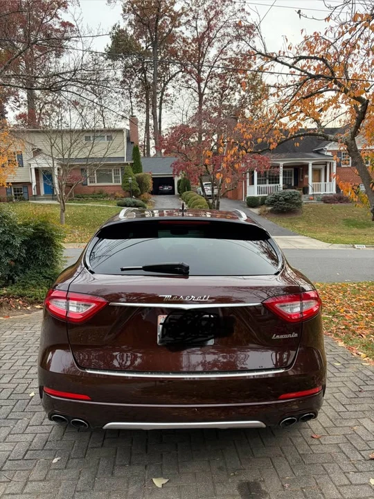 2017 Maserati Levante - Image 4 of 5