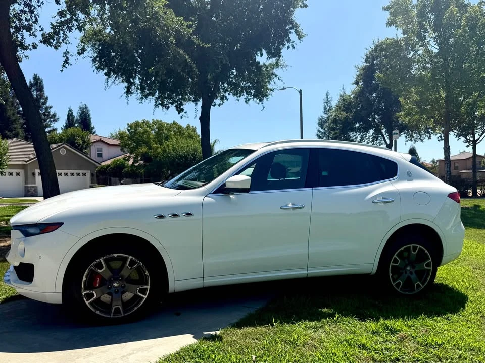 2017 Maserati Levante - Image 3 of 5