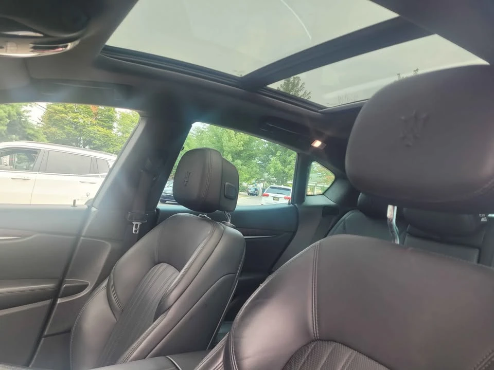 2017 Maserati Levante - Image 10 of 13