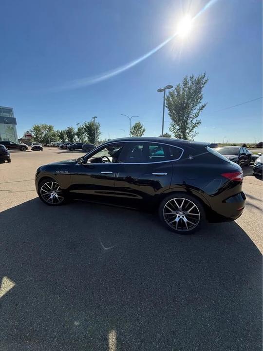 2017 Maserati Levante - Image 4 of 17