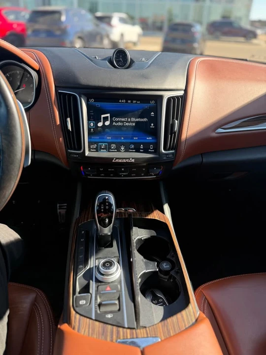 2017 Maserati Levante - Image 6 of 17