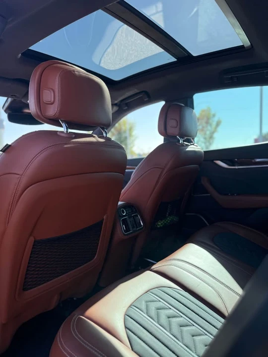 2017 Maserati Levante - Image 13 of 17