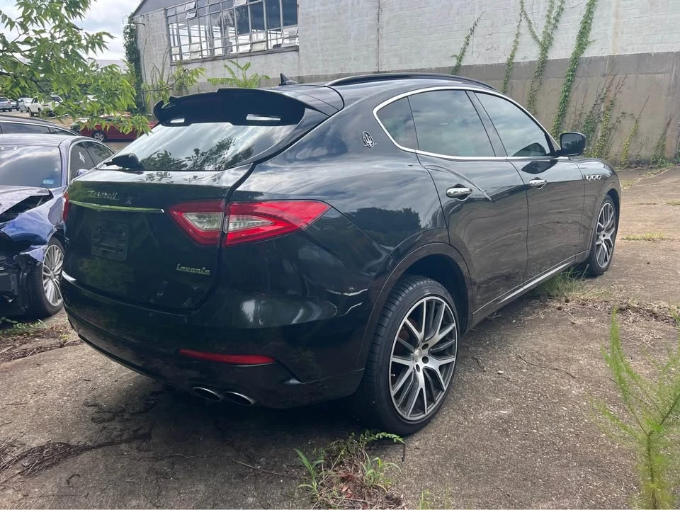 2017 Maserati Levante - Image 4 of 7