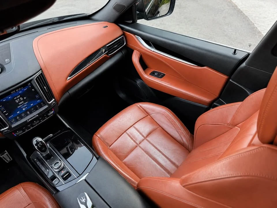 2017 Maserati Levante - Image 6 of 10
