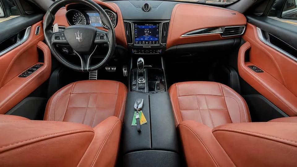 2017 Maserati Levante - Image 7 of 10