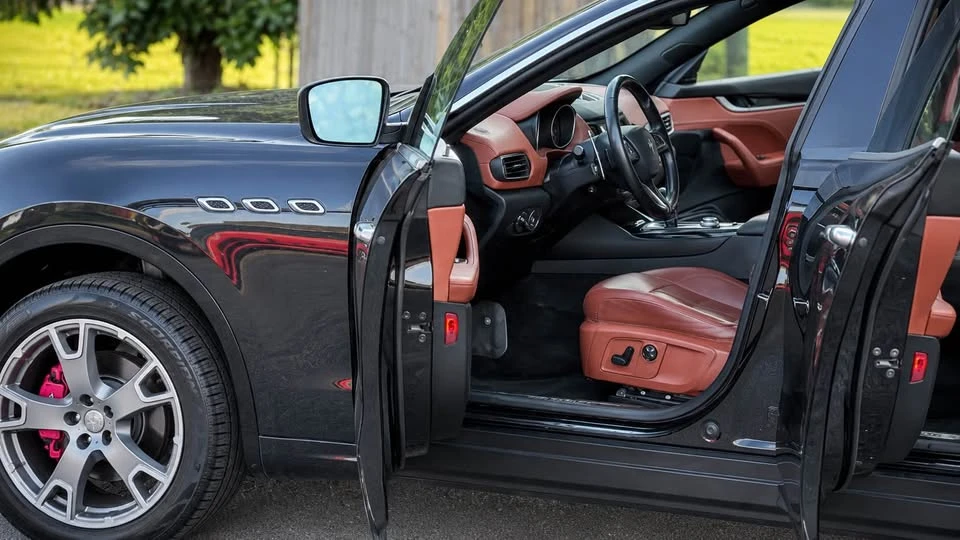 2017 Maserati Levante - Image 8 of 10