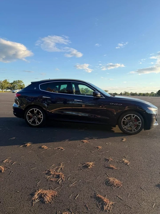 2017 Maserati Levante - Image 2 of 17