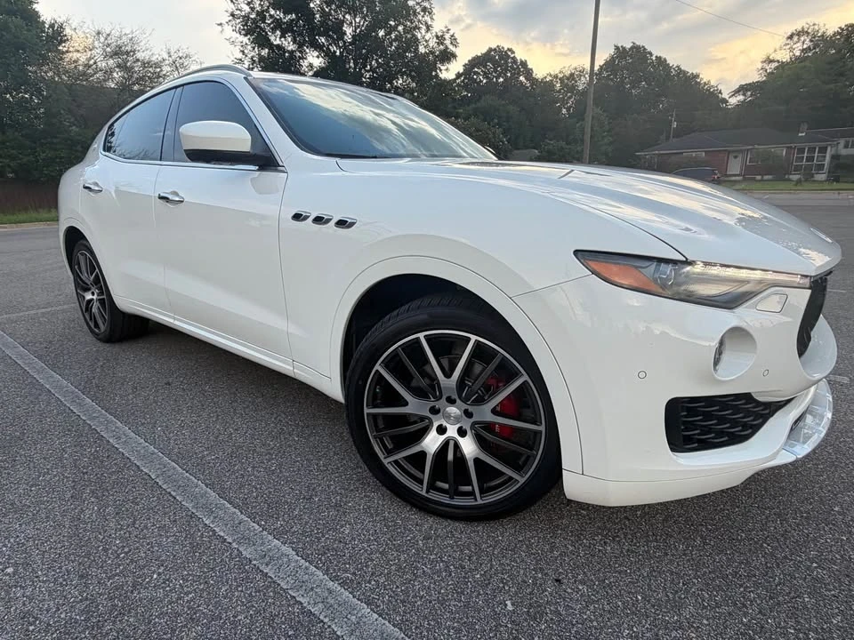 2017 Maserati Levante - Image 2 of 19