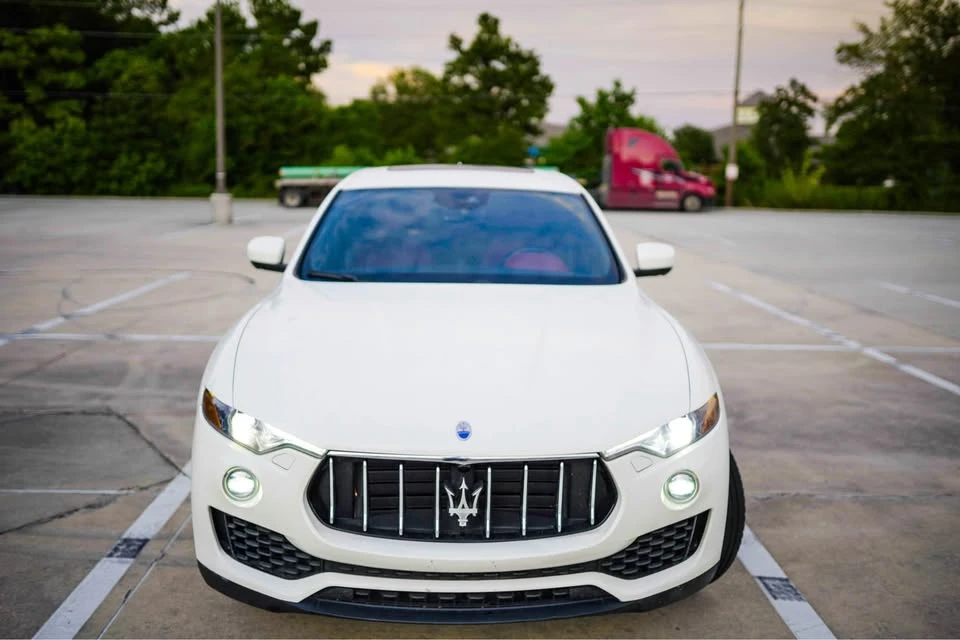 2017 Maserati Levante - Image 11 of 20