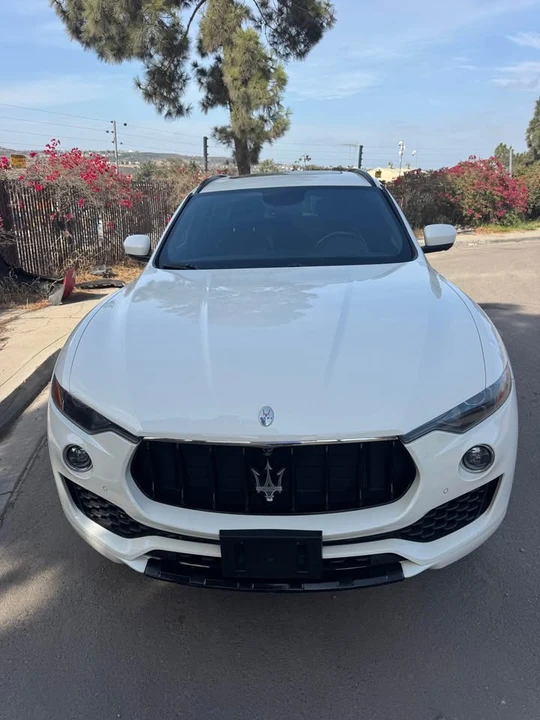 2017 Maserati Levante - Image 2 of 16