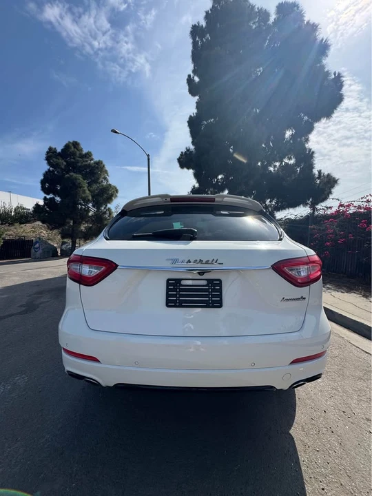 2017 Maserati Levante - Image 6 of 16
