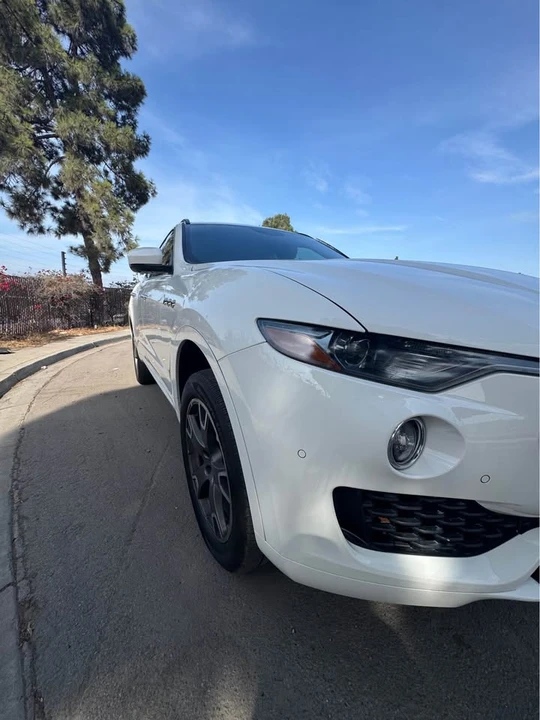 2017 Maserati Levante - Image 4 of 16