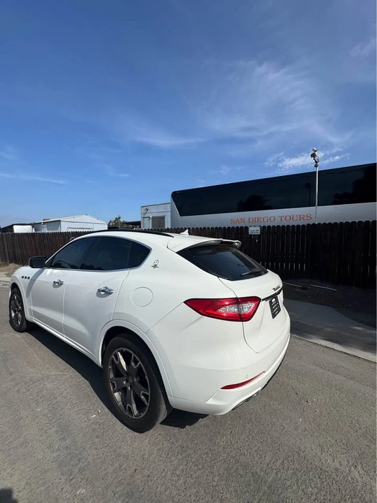 2017 Maserati Levante - Image 11 of 16