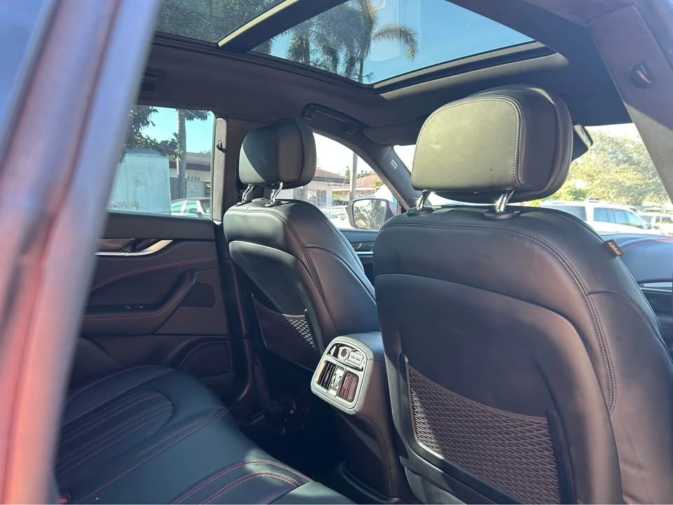 2017 Maserati Levante - Image 8 of 9