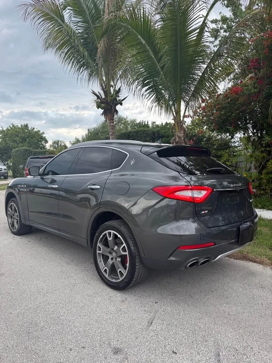 2017 Maserati Levante - Image 5 of 10