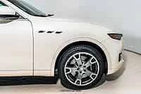 2017 Maserati Levante - Image 6 of 9