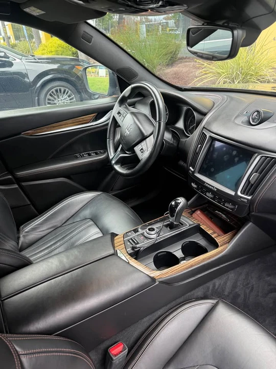 2017 Maserati Levante - Image 10 of 15