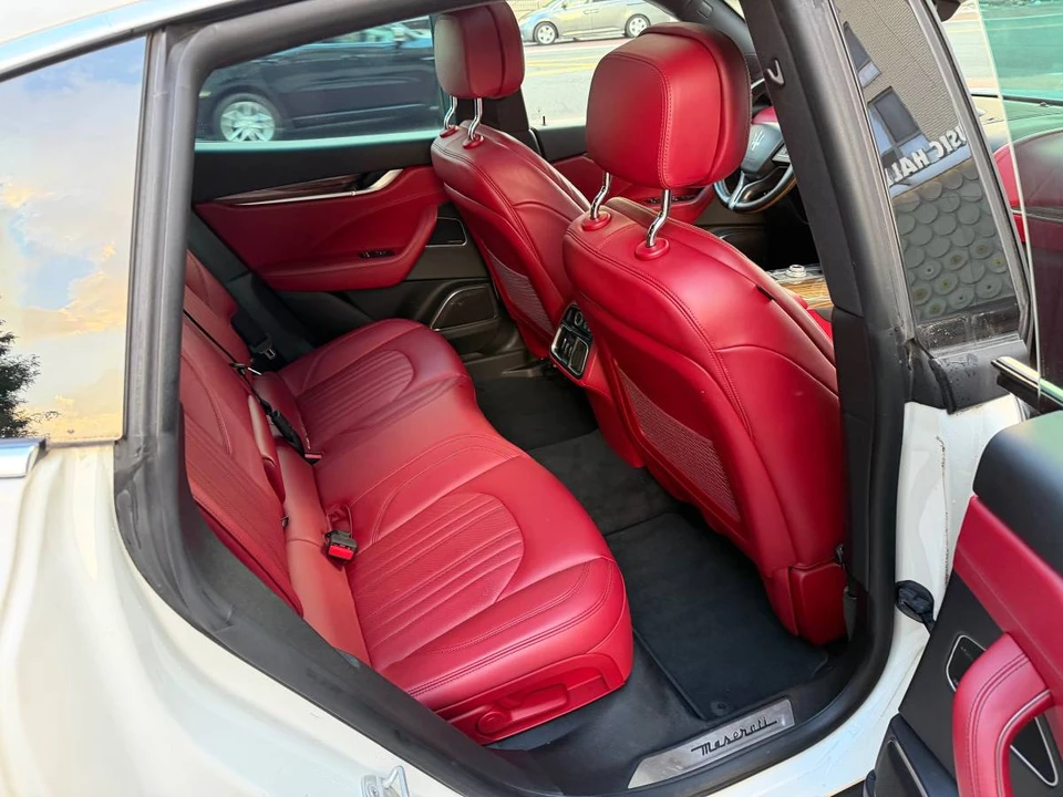 2017 Maserati Levante - Image 8 of 11