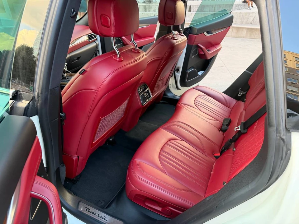 2017 Maserati Levante - Image 11 of 11