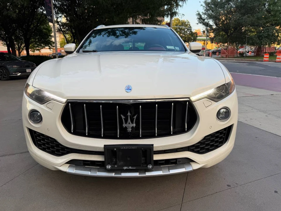 2017 Maserati Levante - Image 5 of 11