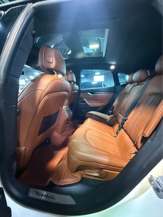 2017 Maserati Levante - Image 6 of 6