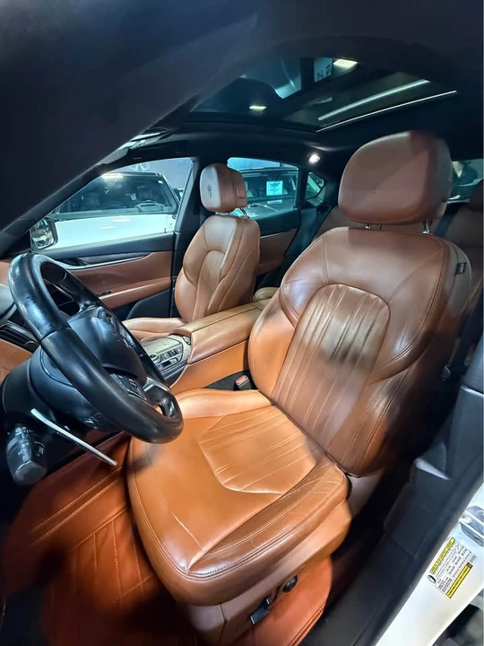 2017 Maserati Levante - Image 5 of 6
