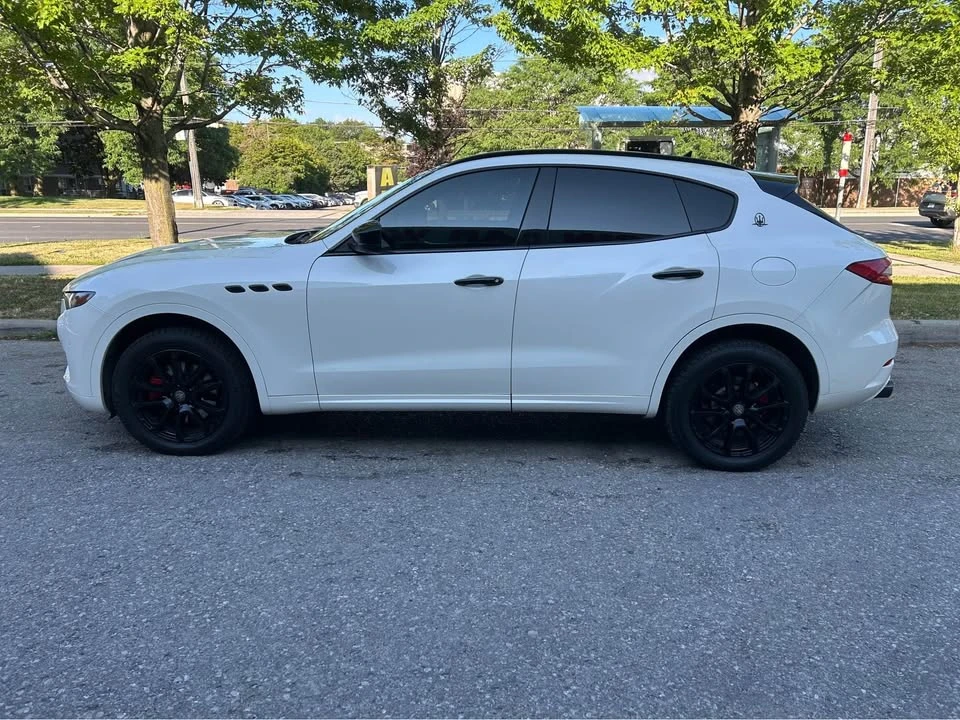 2017 Maserati Levante - Image 6 of 11