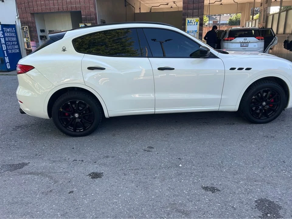 2017 Maserati Levante - Image 7 of 11