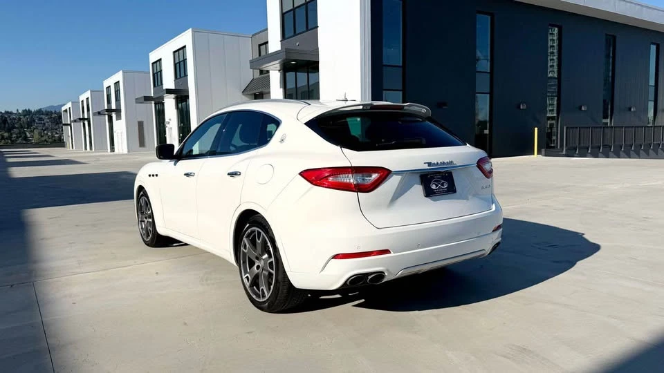 2017 Maserati Levante - Image 5 of 20