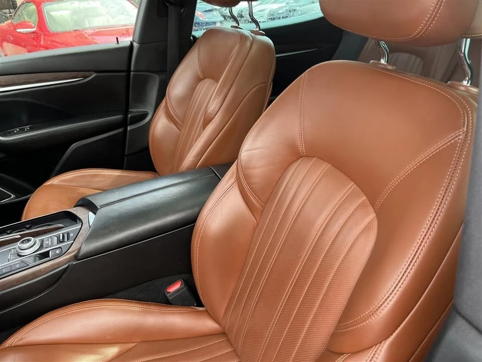 2017 Maserati Levante - Image 17 of 20