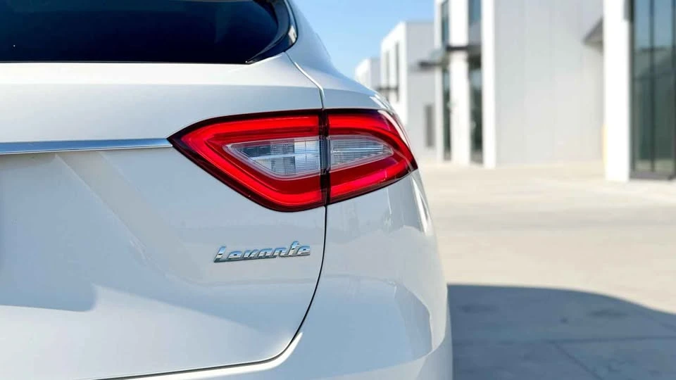 2017 Maserati Levante - Image 10 of 18