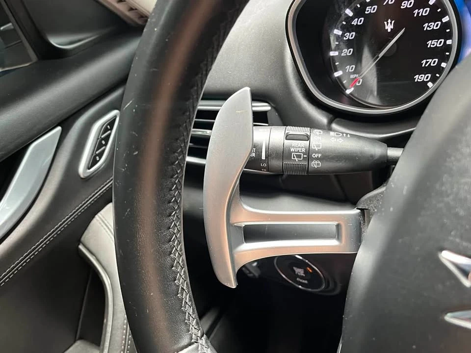 2017 Maserati Levante - Image 13 of 20