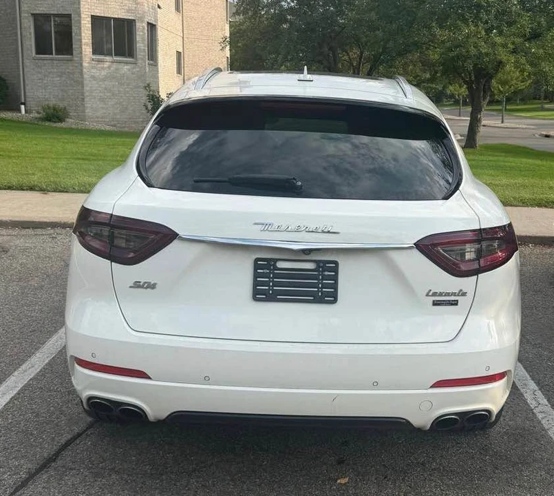 2017 Maserati Levante - Image 2 of 9