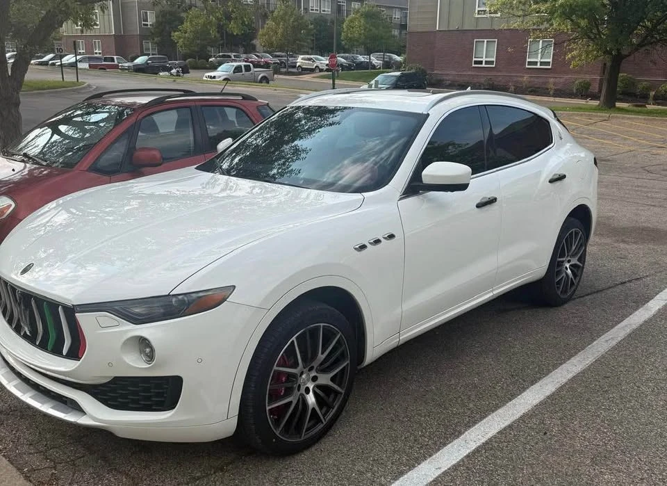 2017 Maserati Levante - Image 4 of 9