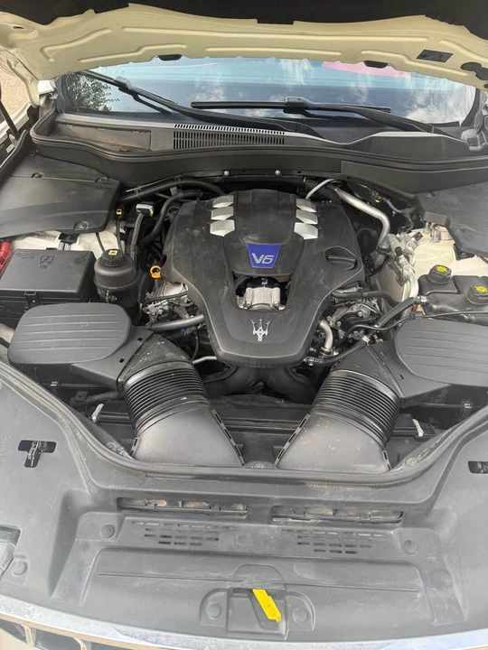 2017 Maserati Levante - Image 9 of 9