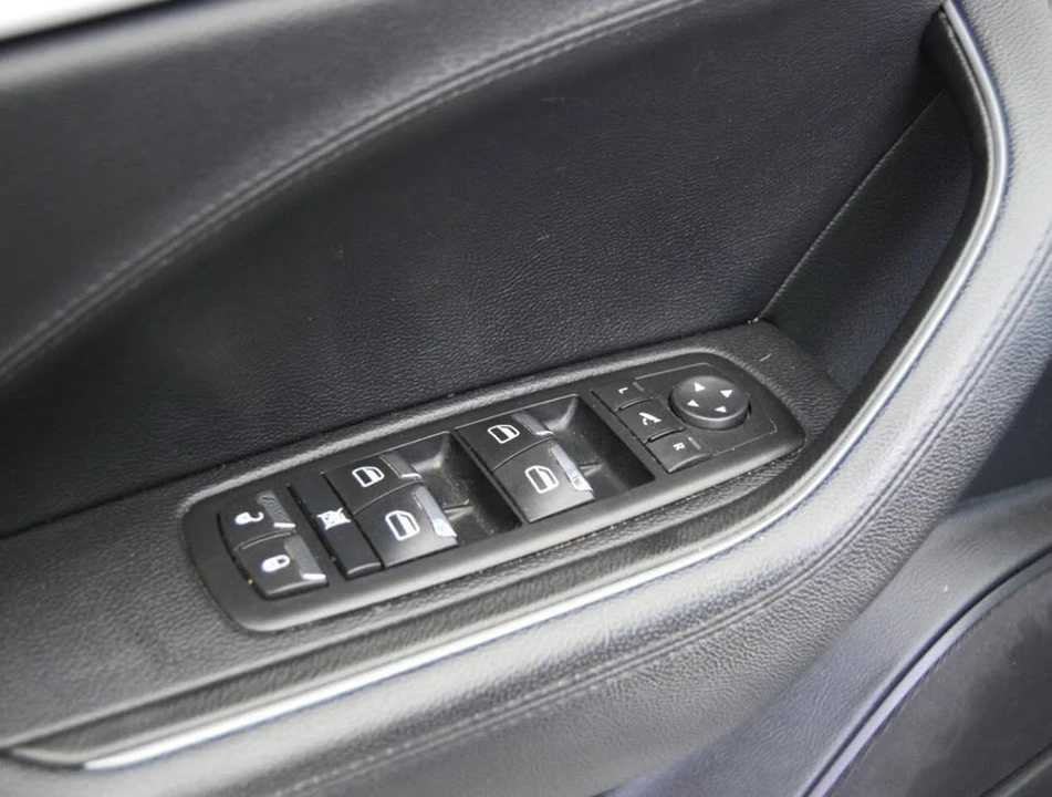 2017 Maserati Levante - Image 10 of 20